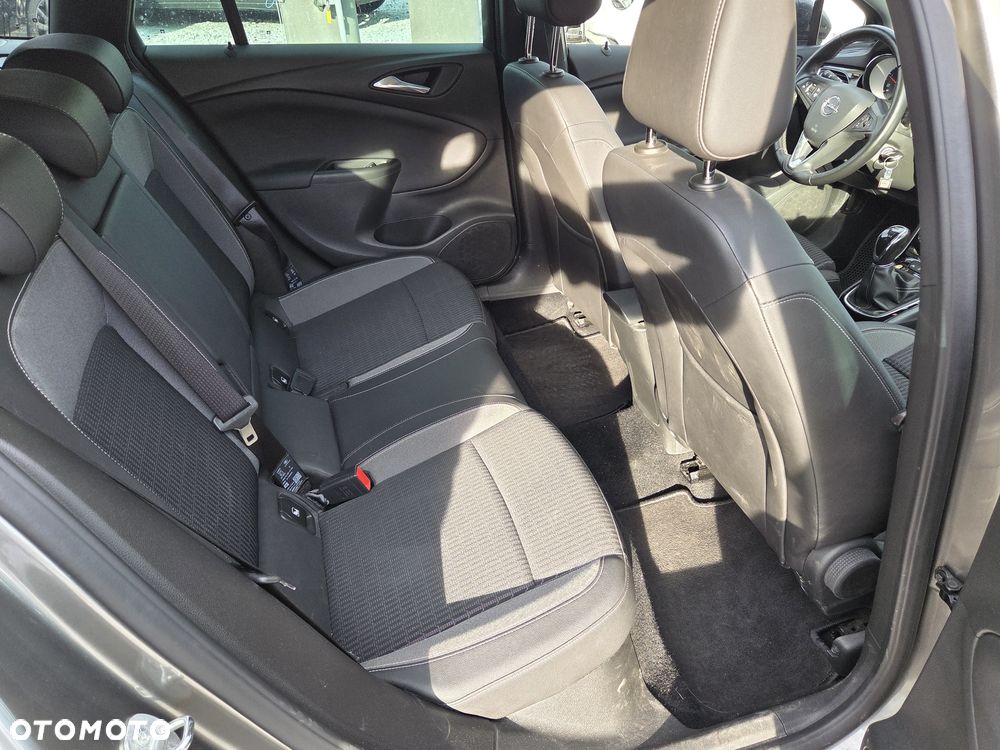 Opel Astra 1.5 D Start/Stop Elegance - 29