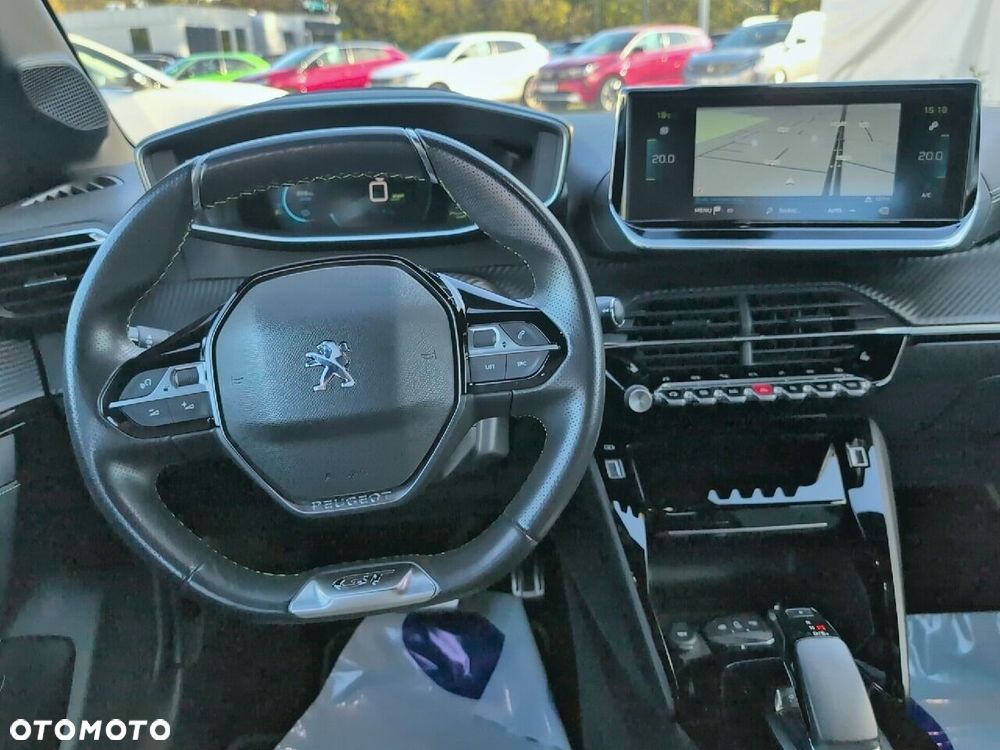 Peugeot 208 - 11