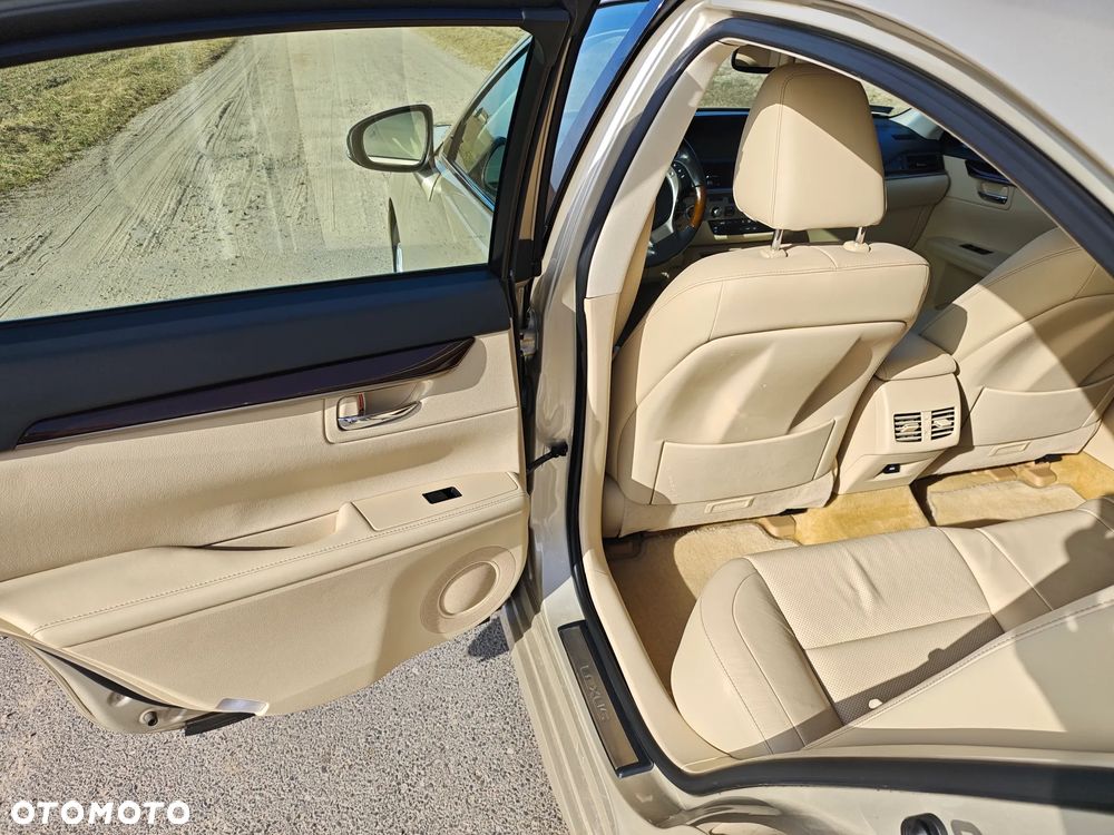 Lexus ES - 6