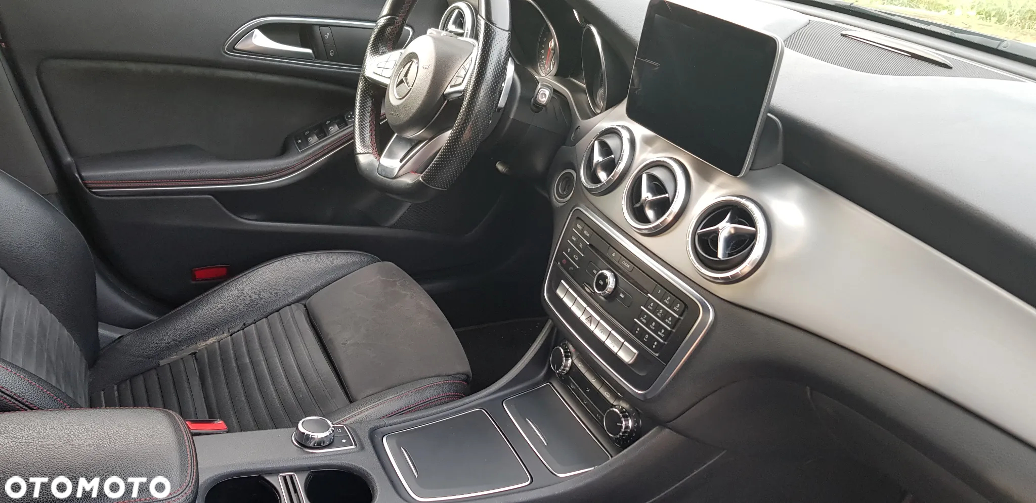Mercedes-Benz CLA 180 AMG Line - 13