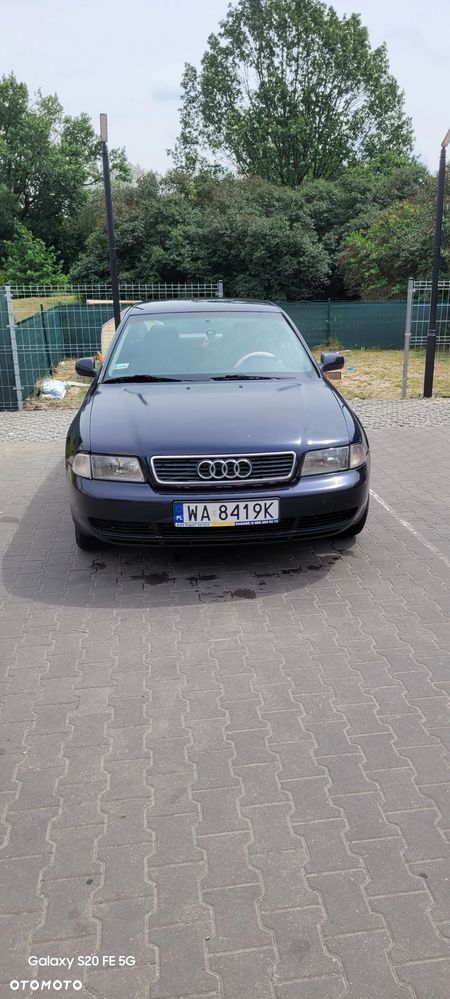 Audi A4 Limousine 1.6 - 3