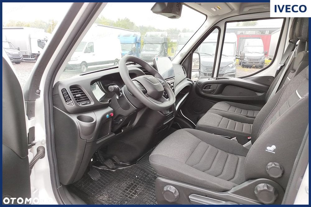 Iveco Daily 35S18 Kontener 8EP + Winda 3.0 180KM - 11