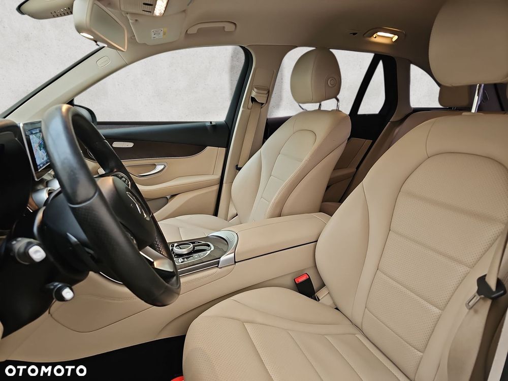 Mercedes-Benz GLC 220 d 4-Matic - 12