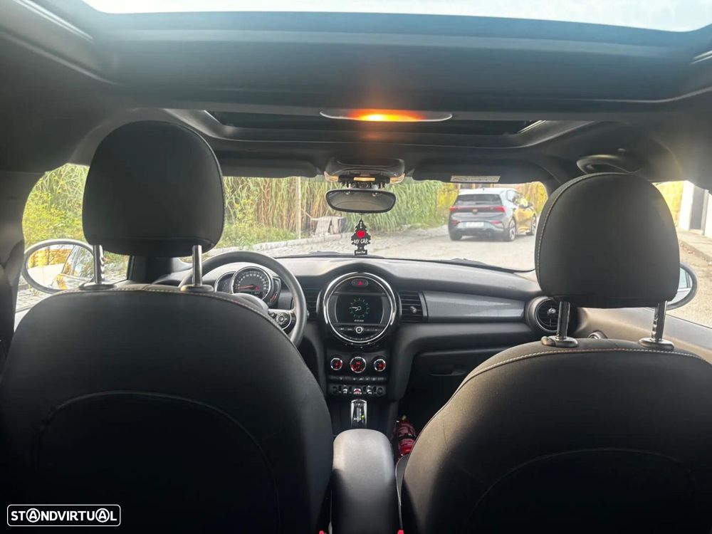 MINI 5 Portas Cooper Premium Yours Auto - 24