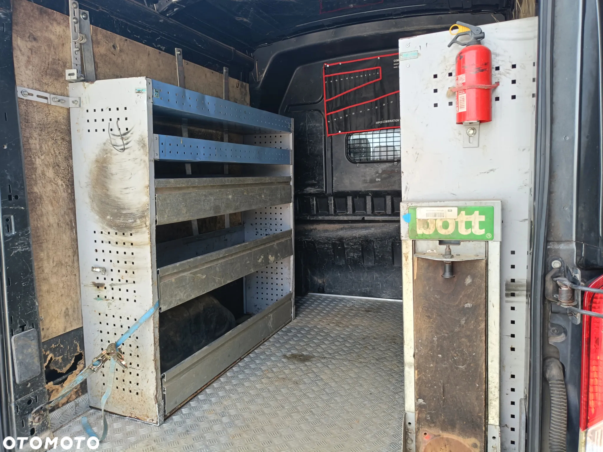 Ford Transit - 12