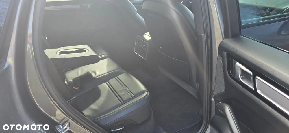 Porsche Cayenne - 17
