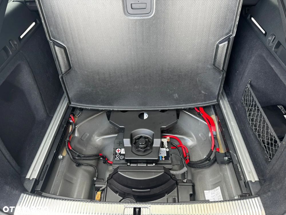 Audi A4 Avant 40 TDI S tronic S line - 22