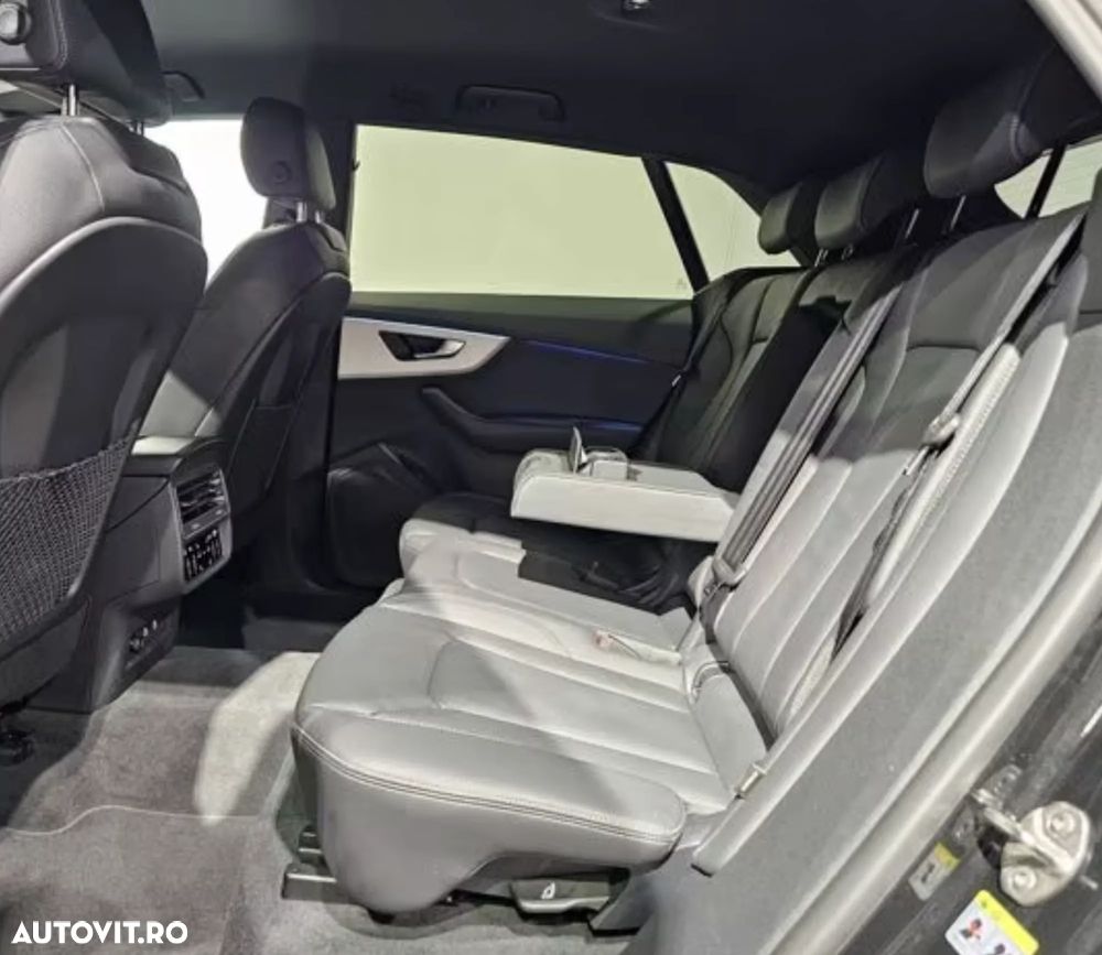 Audi Q8 55 TFSI quattro Tiptronic MHEV - 12