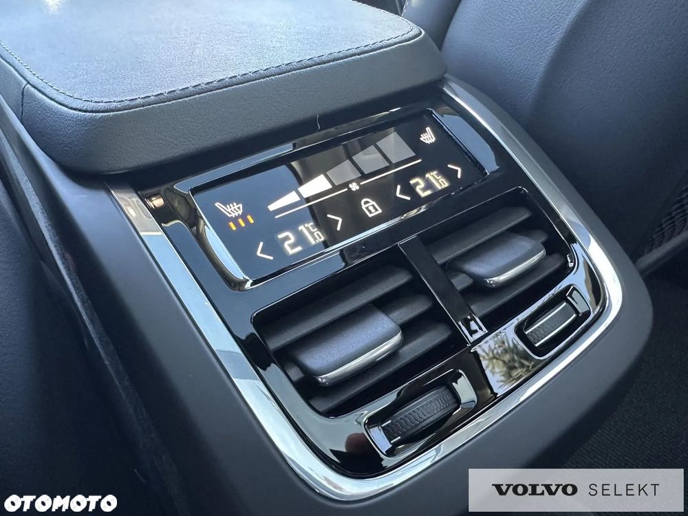 Volvo V90 Cross Country B5 B AWD Ultimate - 33