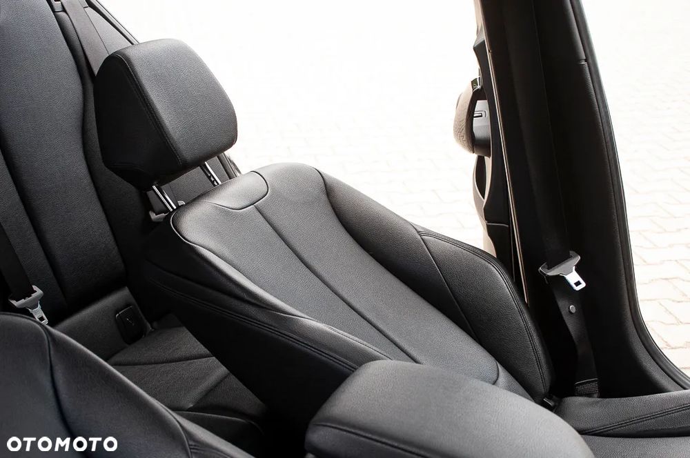 BMW Seria 1 116d EfficientDynamics Edition Sport Line - 28