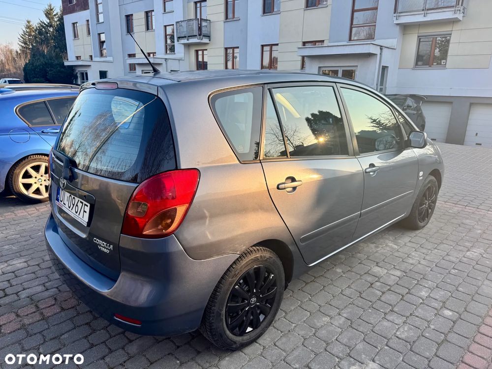 Toyota Corolla Verso 1.6 Terra - 4