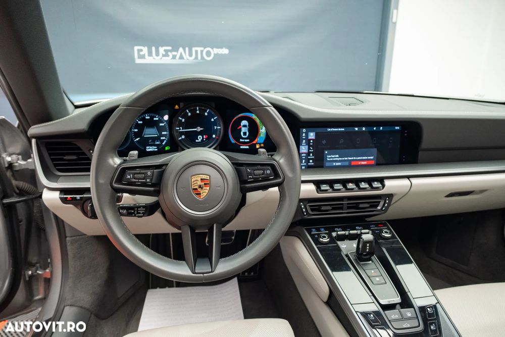 Porsche 911 Carrera 4S - 18