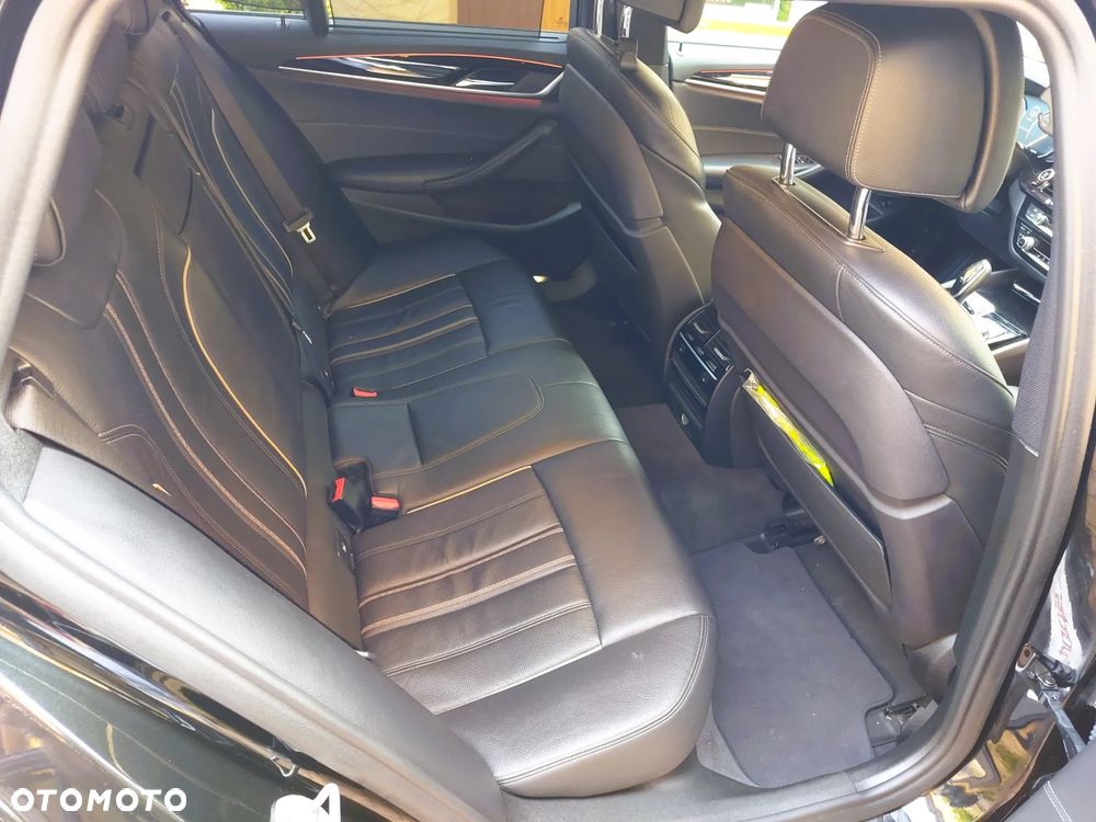 BMW Seria 5 525d Luxury Line sport - 19