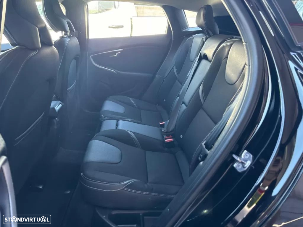 Volvo V40 2.0 D3 Momentum - 14