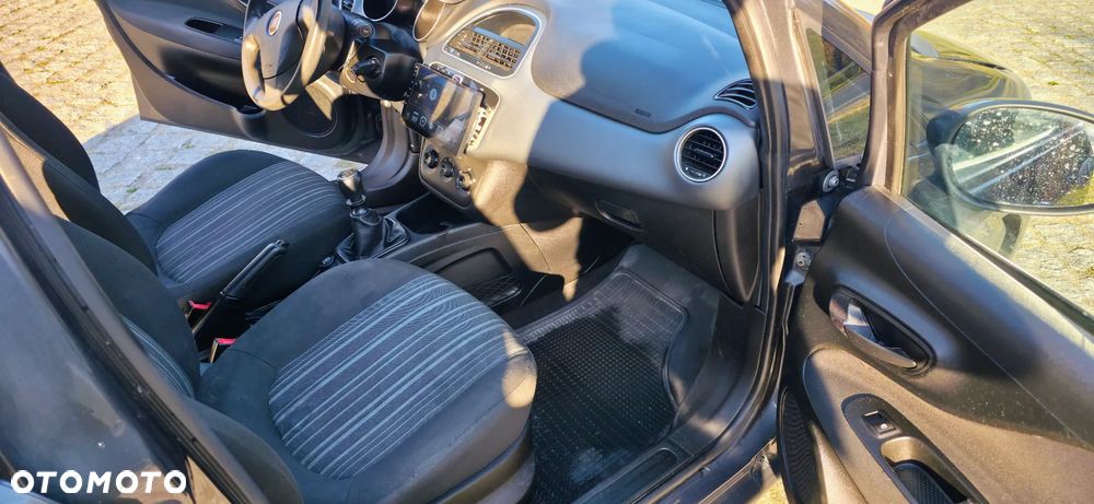 Fiat Punto Evo 1.4 8V Dynamic Euro5 - 11