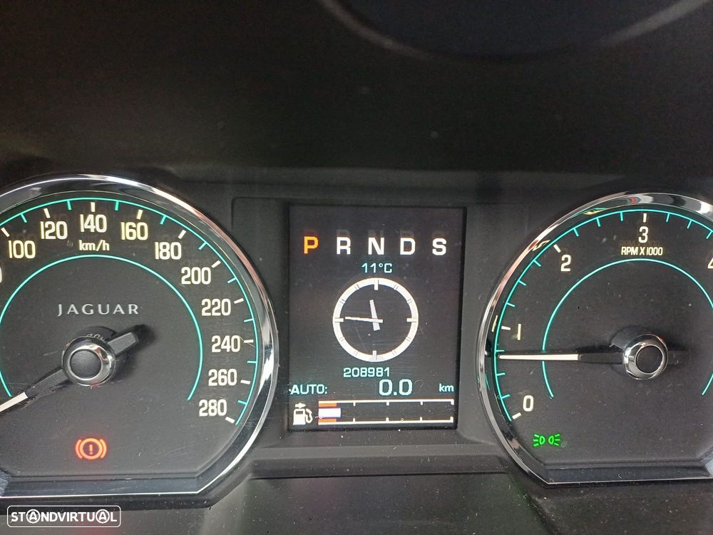 Jaguar XF 3.0 D V6 S Portfolio 159g - 8