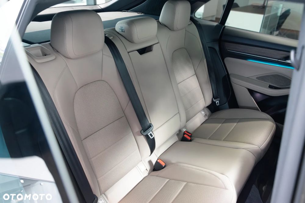 Porsche Macan - 30