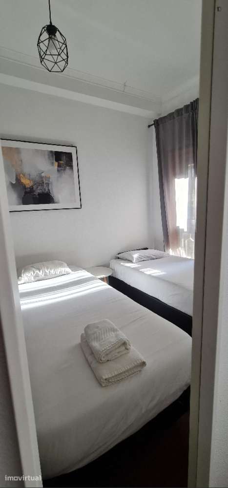 Apartamento com 3 quartos - localizado em Santo Ildefonso Porto - Grande imagem: 2/17
