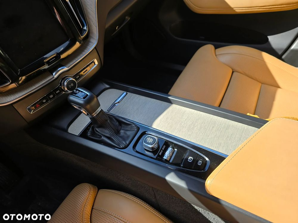 Volvo XC 60 T6 AWD Inscription - 9