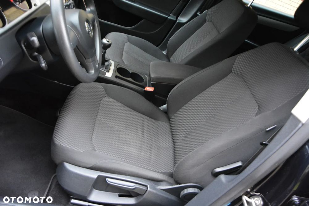 Volkswagen Passat - 27
