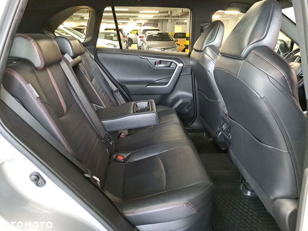 Toyota RAV4 - 16