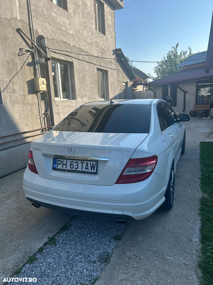 Mercedes-Benz C 300 4-Matic - 2