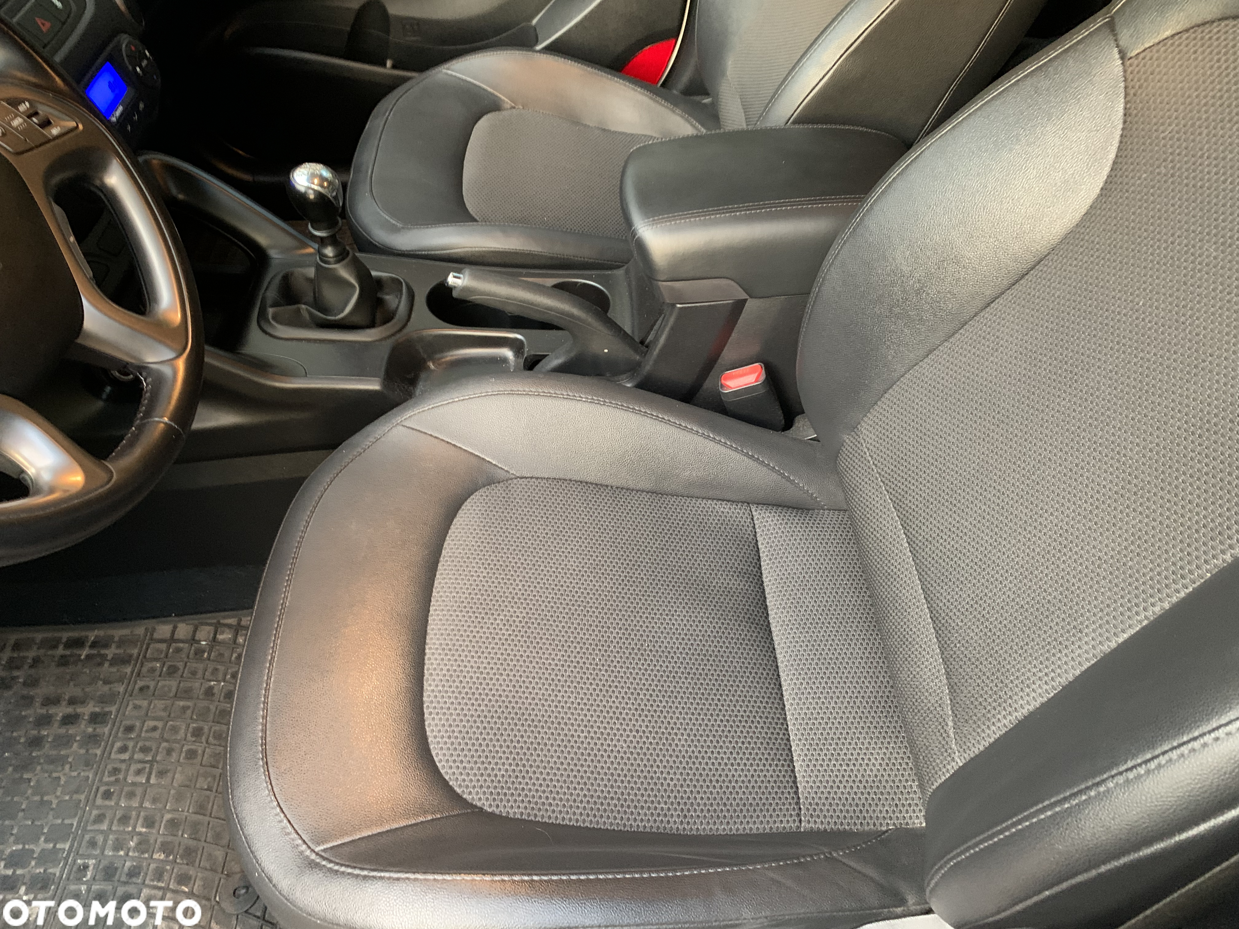 Hyundai ix35 1.6 2WD Style - 19