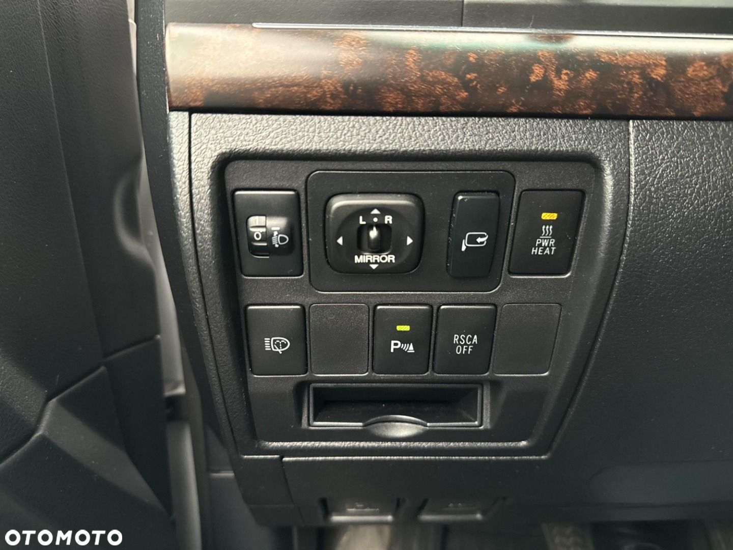 Toyota Land Cruiser - 15