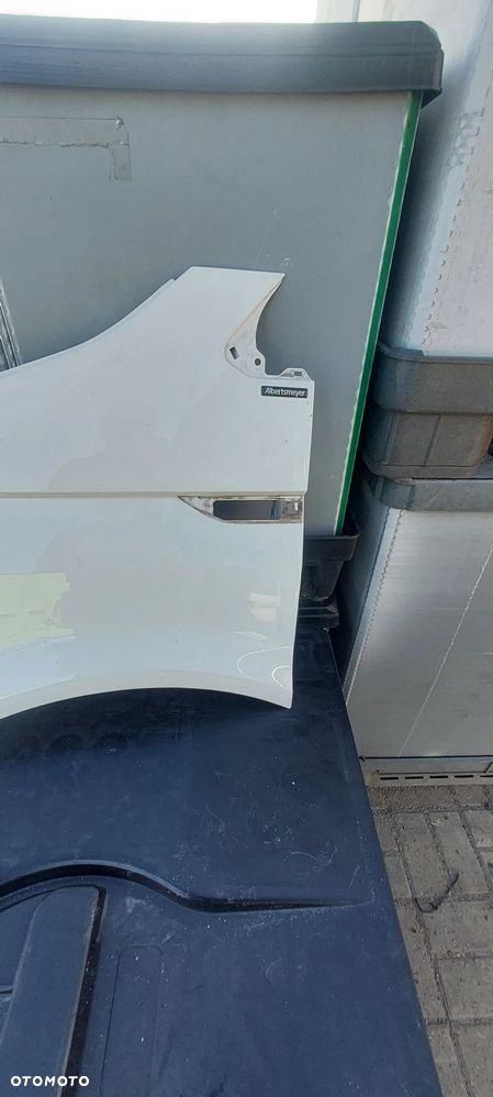 Błotnik lewy vw t6 biały LB9A - 2