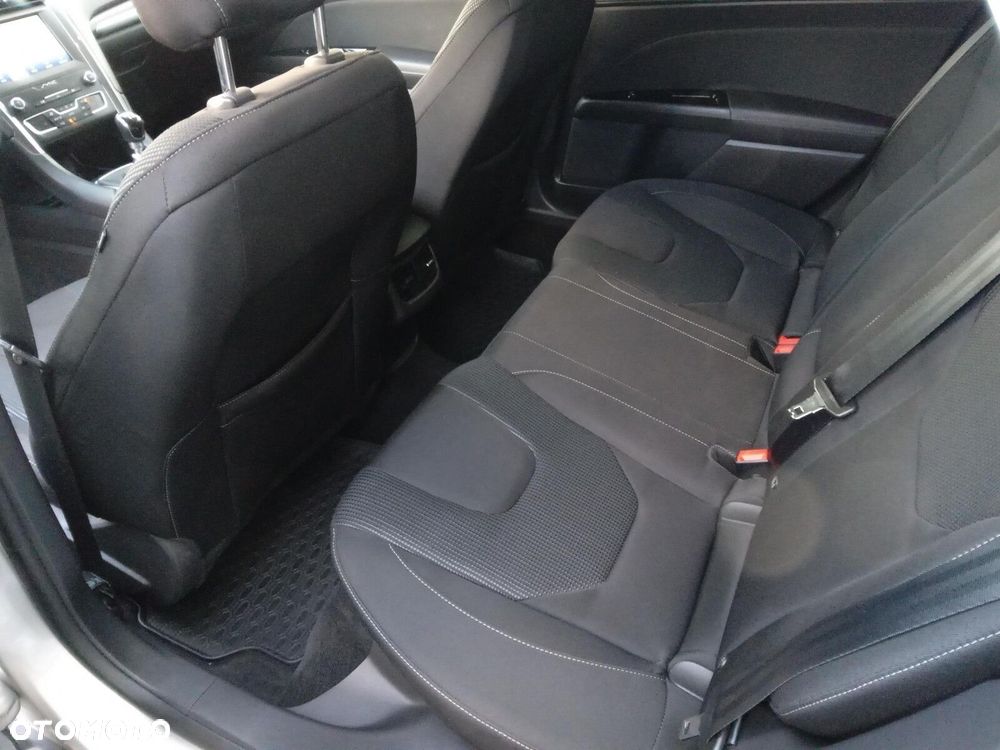 Ford Mondeo - 25