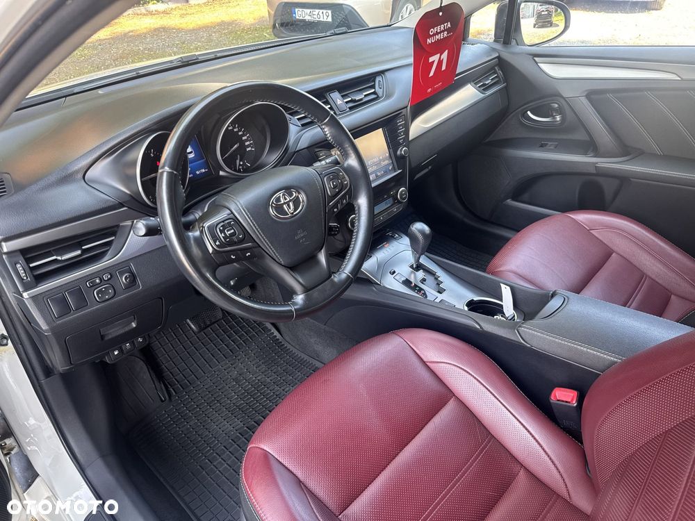 Toyota Avensis 1.8 Selection MS - 11