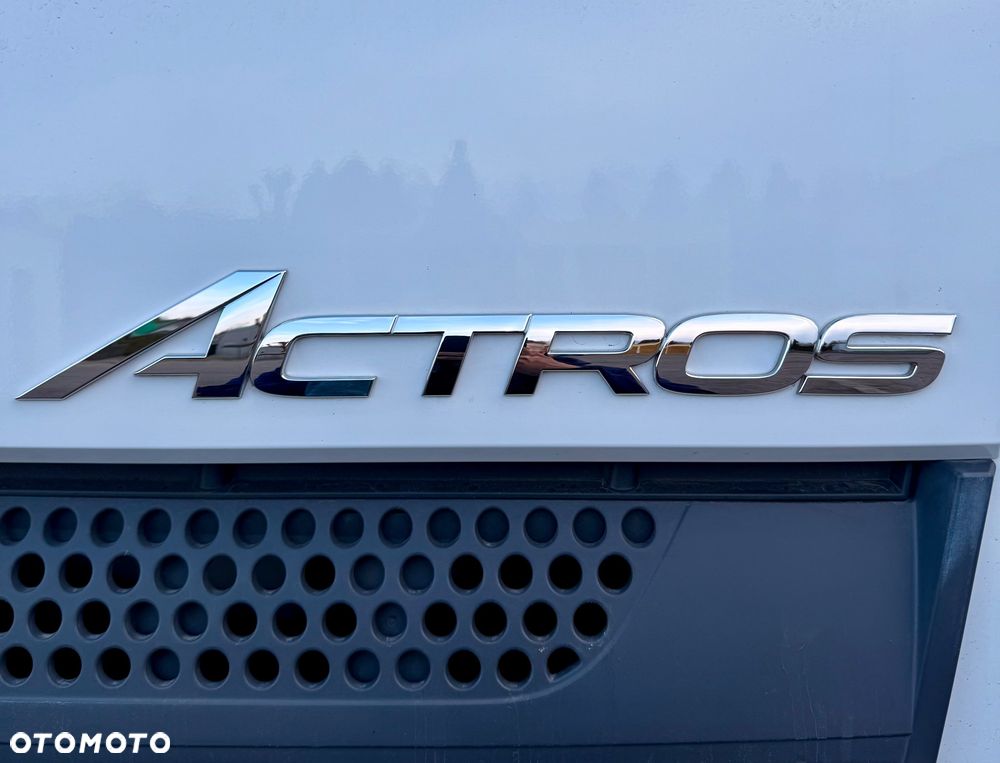 Mercedes-Benz Actros - 2