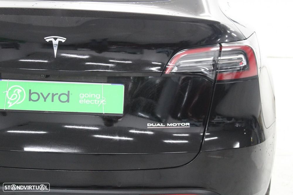 Tesla Model Y Performance AWD - 6