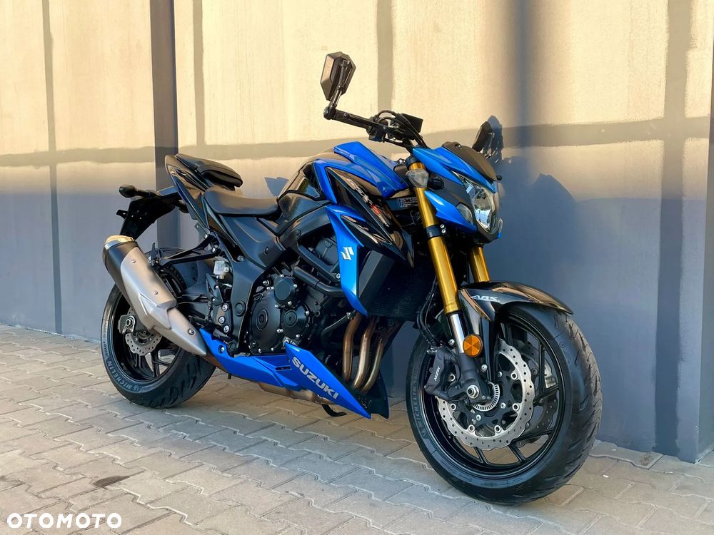 Suzuki GSX - 1