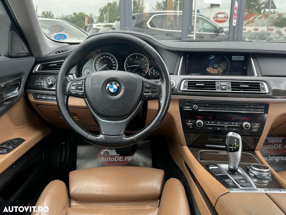 BMW Seria 7 740d xDrive - 9