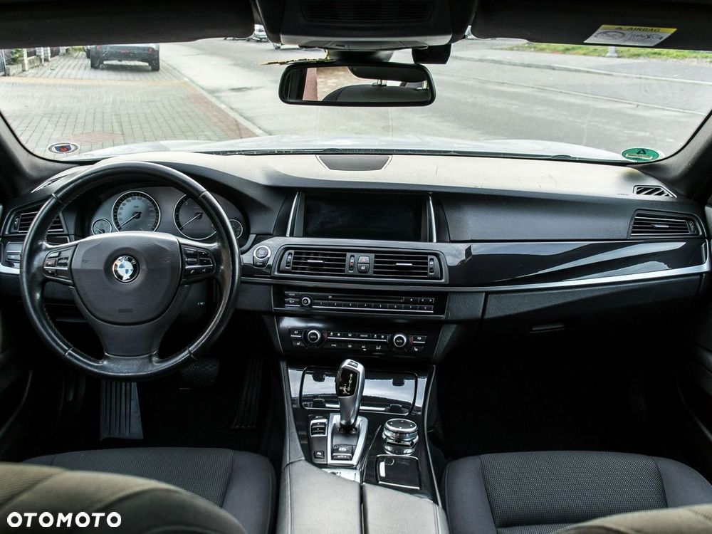 BMW Seria 5 520d Luxury Line - 16