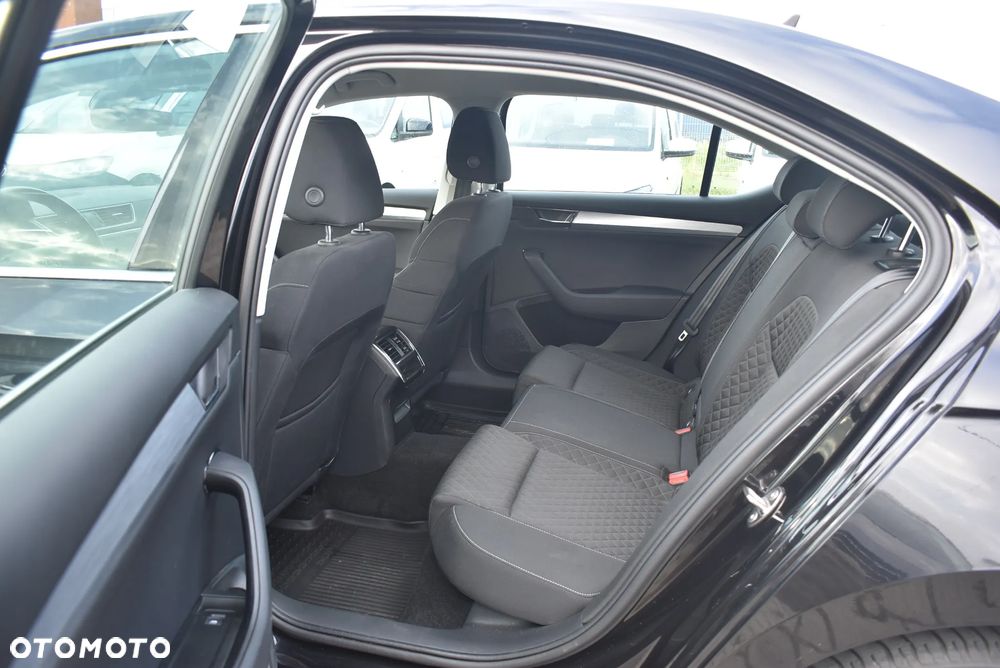 Skoda Superb 2.0 TDI SCR Ambition DSG - 12