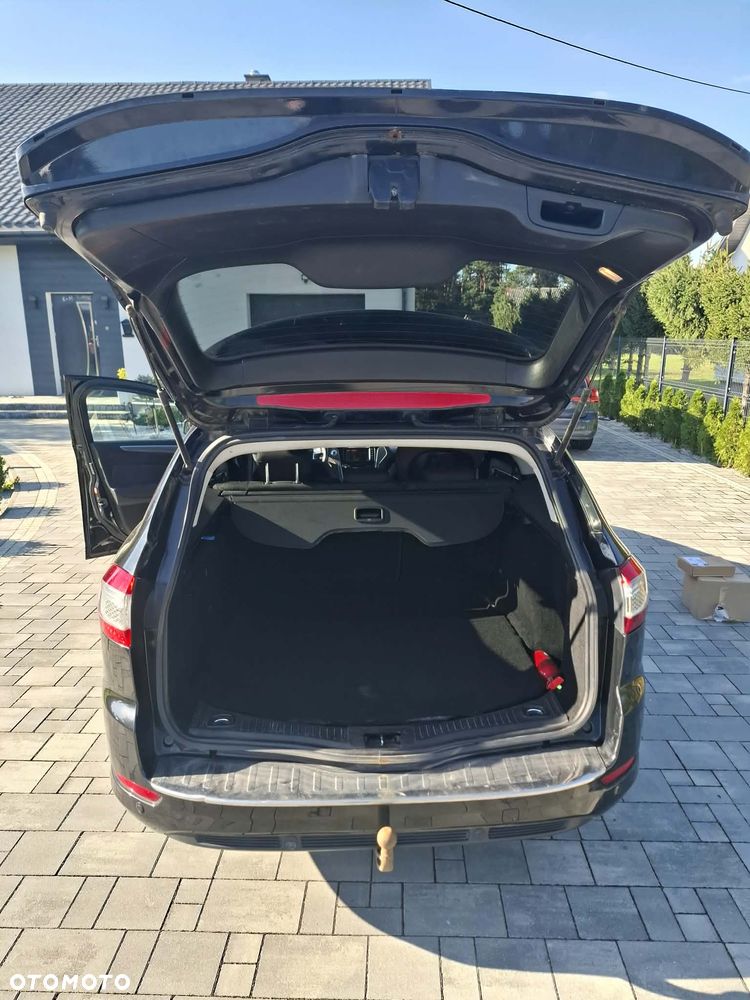 Ford Mondeo - 12