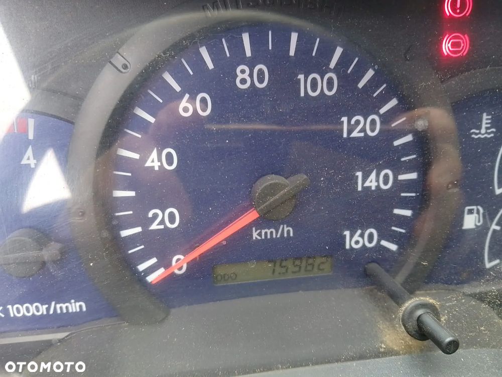 Mitsubishi CANTER - 11