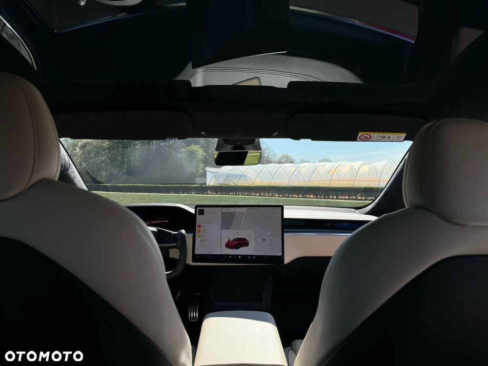Tesla Model S Plaid - 31