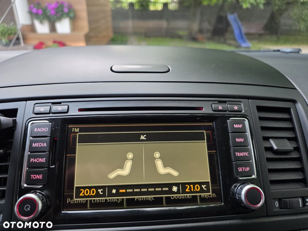 Volkswagen Multivan - 28