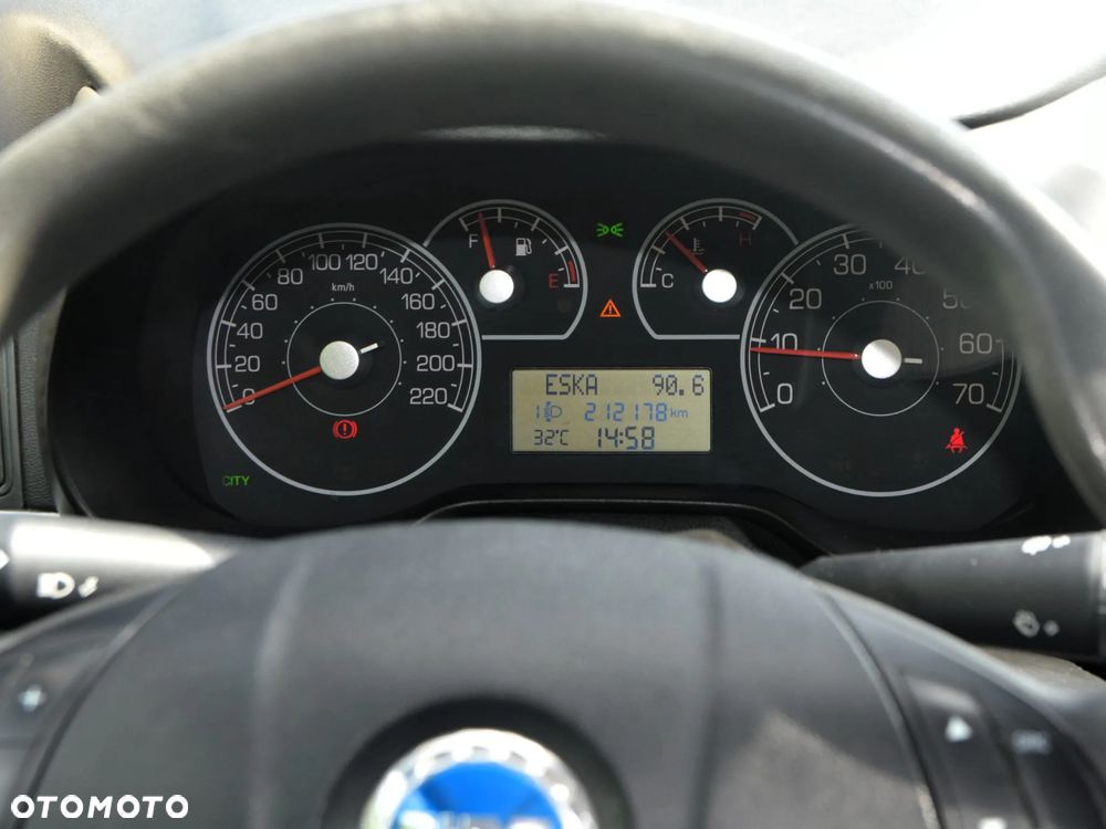 Fiat Punto - 16