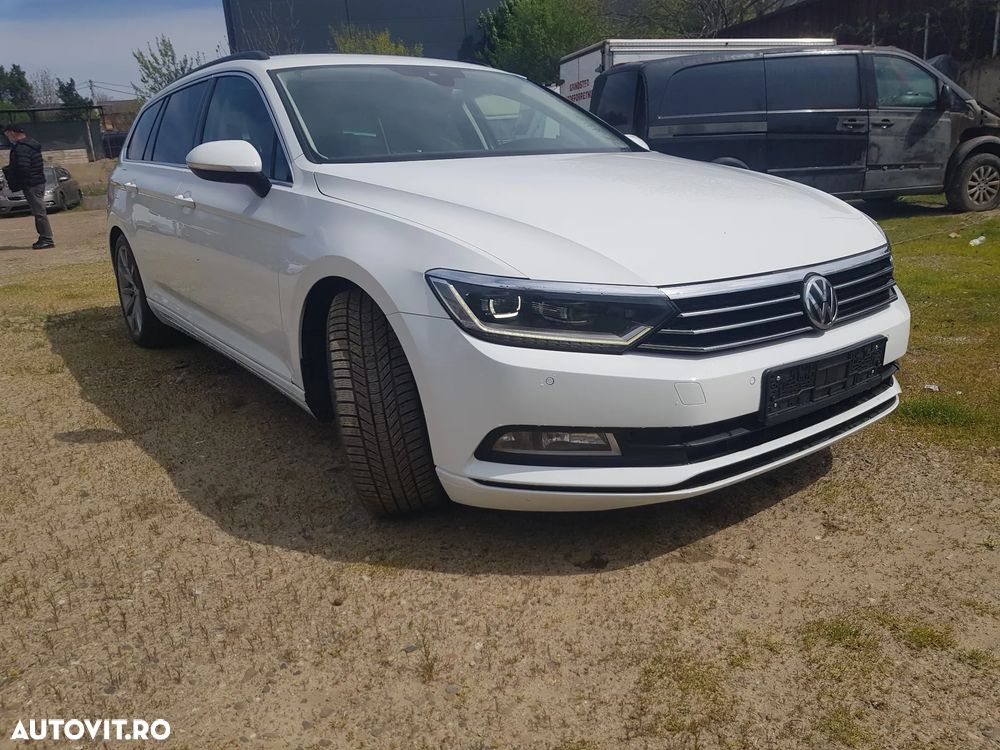 Volkswagen Passat 2.0 TDI SCR DSG Elegance - 9