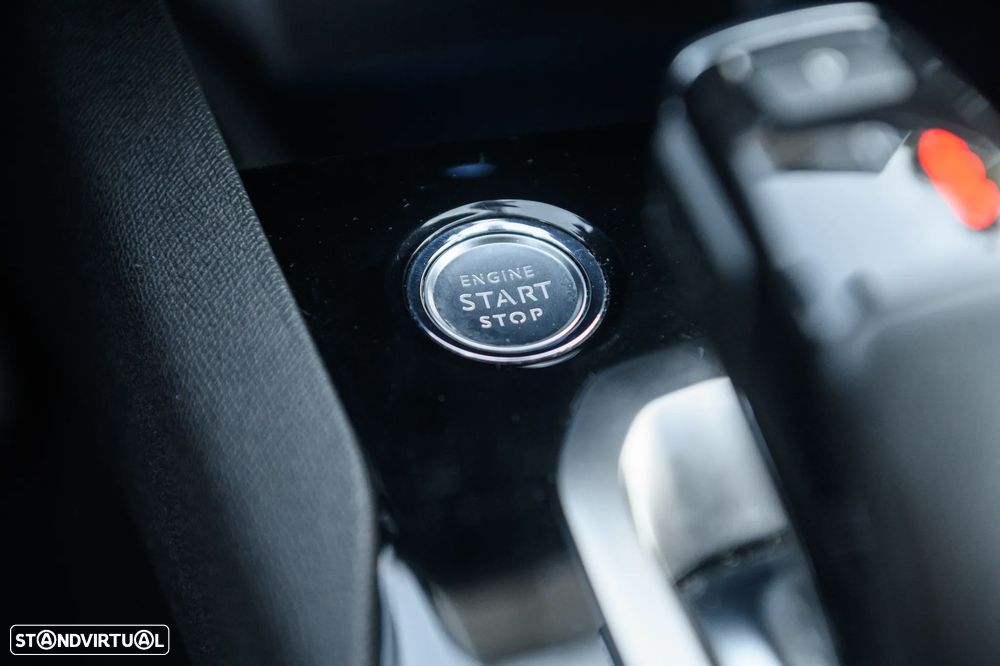 Peugeot 3008 PureTech 130 Stop & Start GPF EAT8 Allure - 22