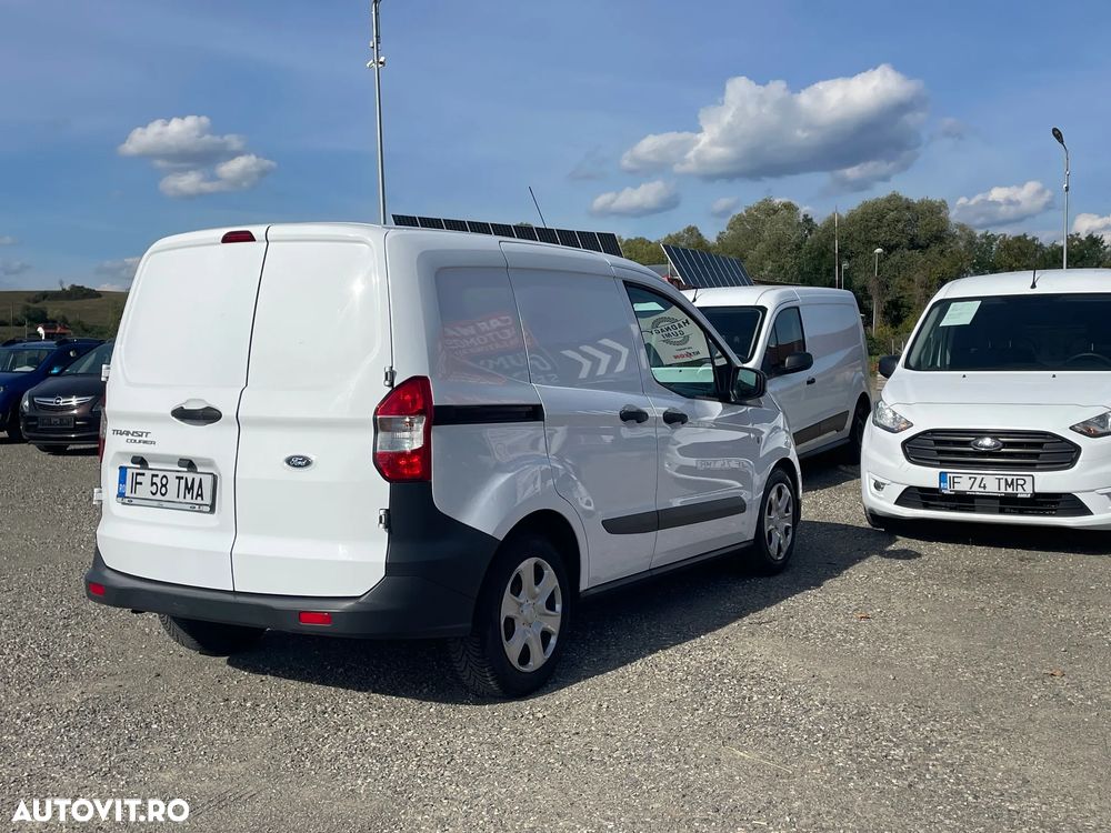 Ford Courier - 4