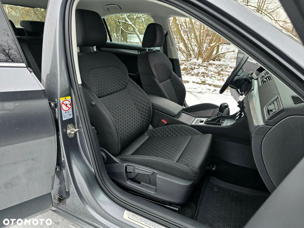 Skoda Superb 2.0 TDI SCR Style DSG - 14