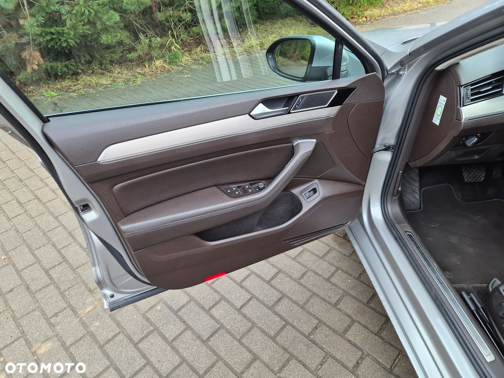 Volkswagen Passat 1.8 TSI (BlueMotion Technology) DSG Highline - 16