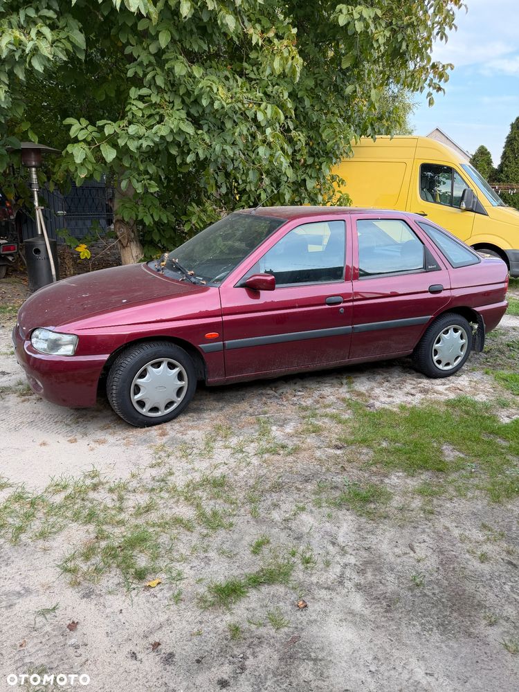 Ford Escort - 2