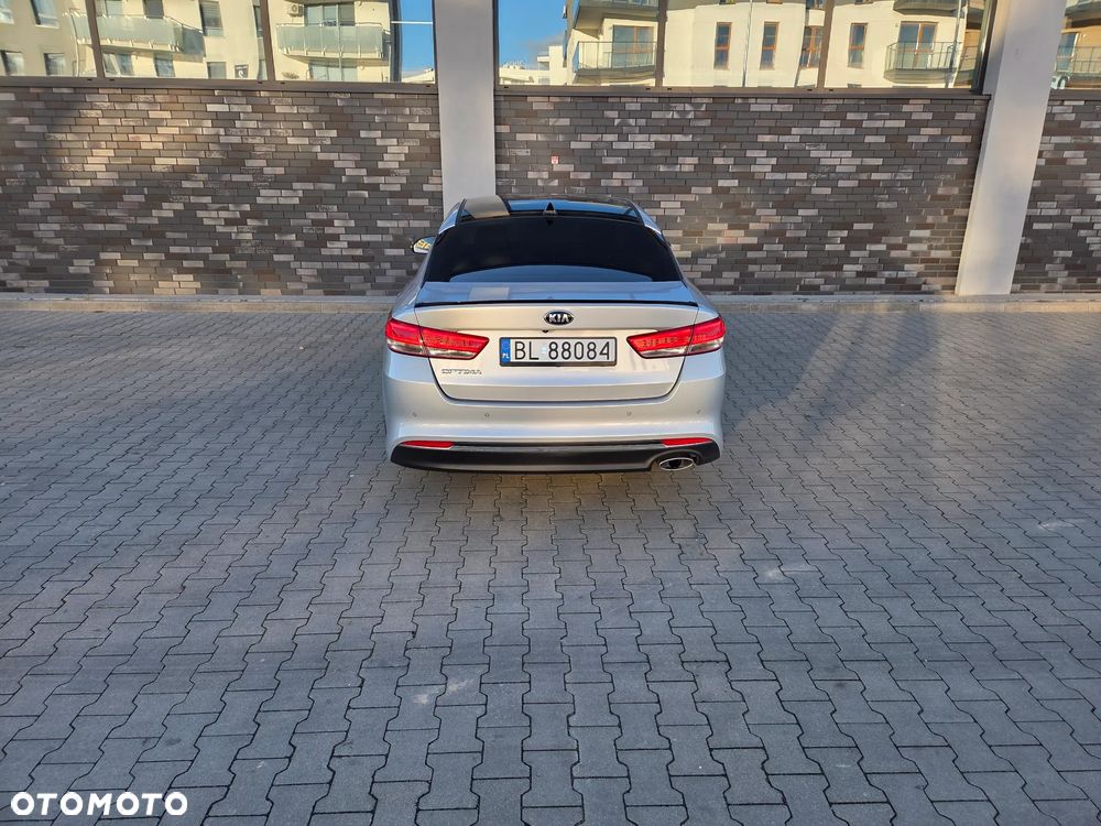 Kia Optima 1.7 CRDI XL DCT - 10