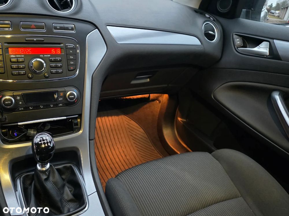 Ford Mondeo 2.0 TDCi Titanium - 10